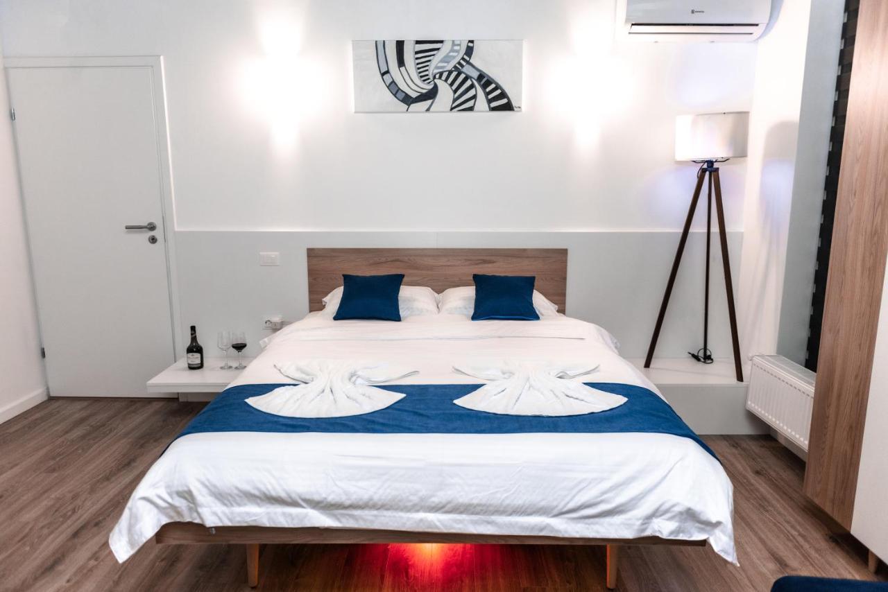 Puzzle Apartaments&Studios Craiova Kültér fotó