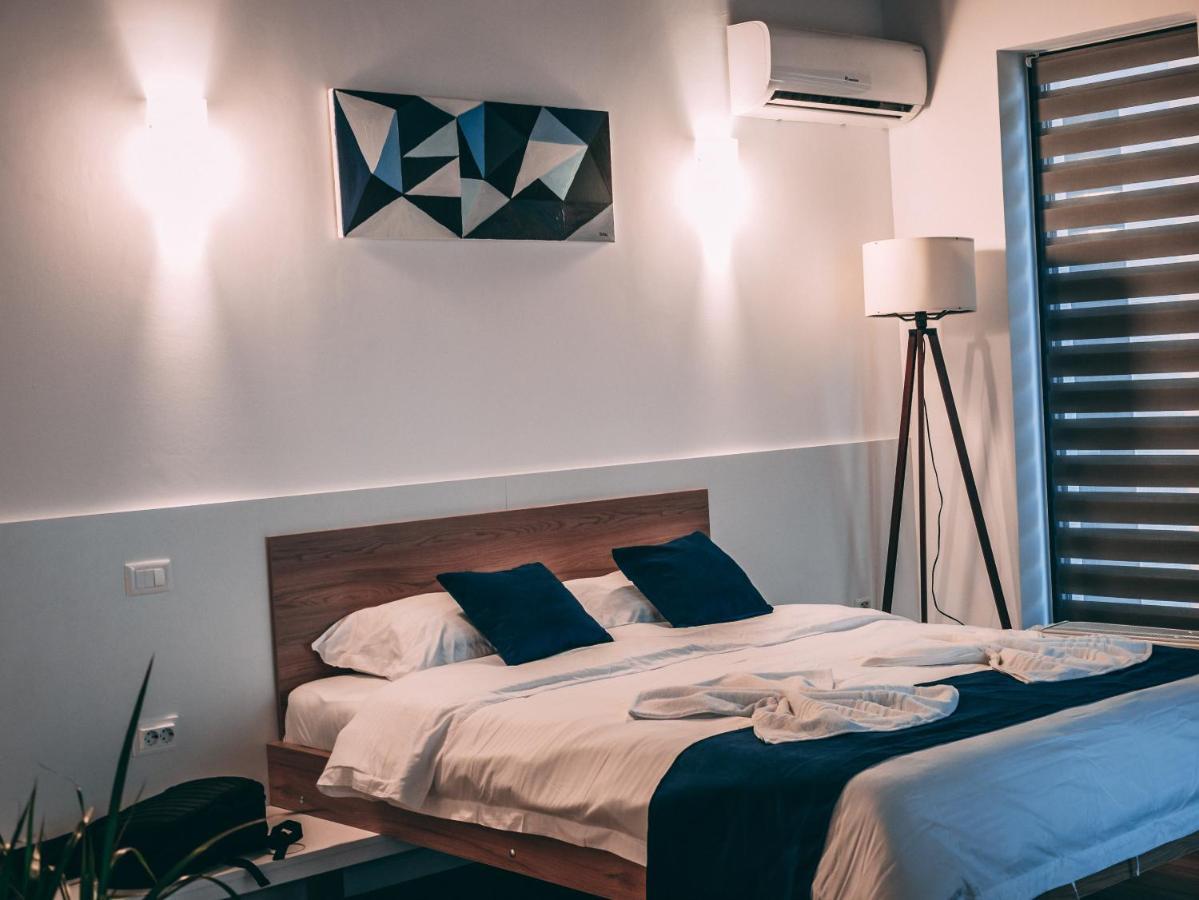 Puzzle Apartaments&Studios Craiova Kültér fotó