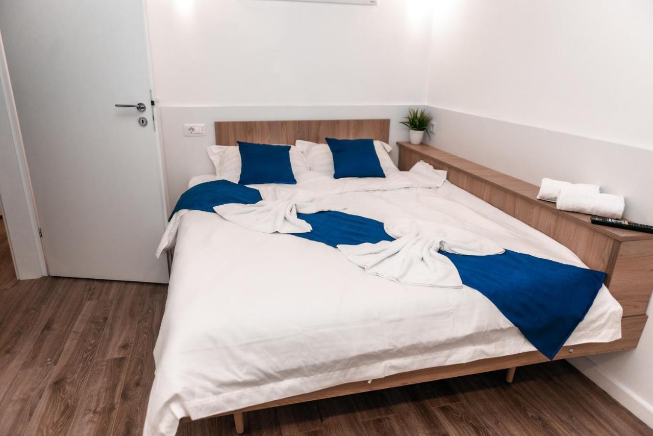 Puzzle Apartaments&Studios Craiova Kültér fotó