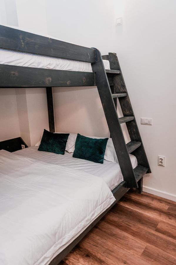 Puzzle Apartaments&Studios Craiova Kültér fotó