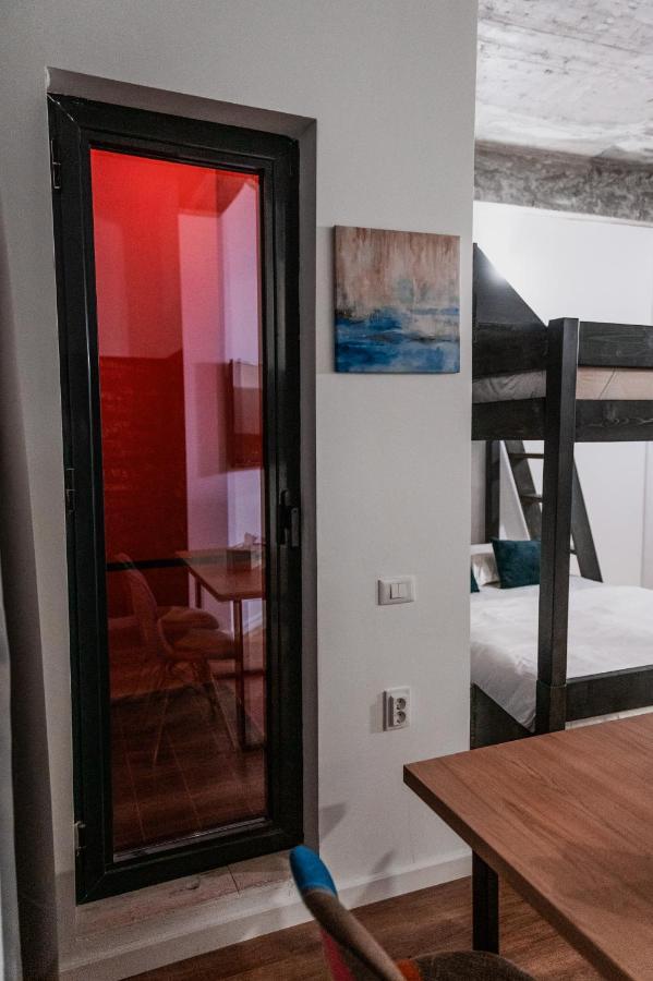 Puzzle Apartaments&Studios Craiova Kültér fotó