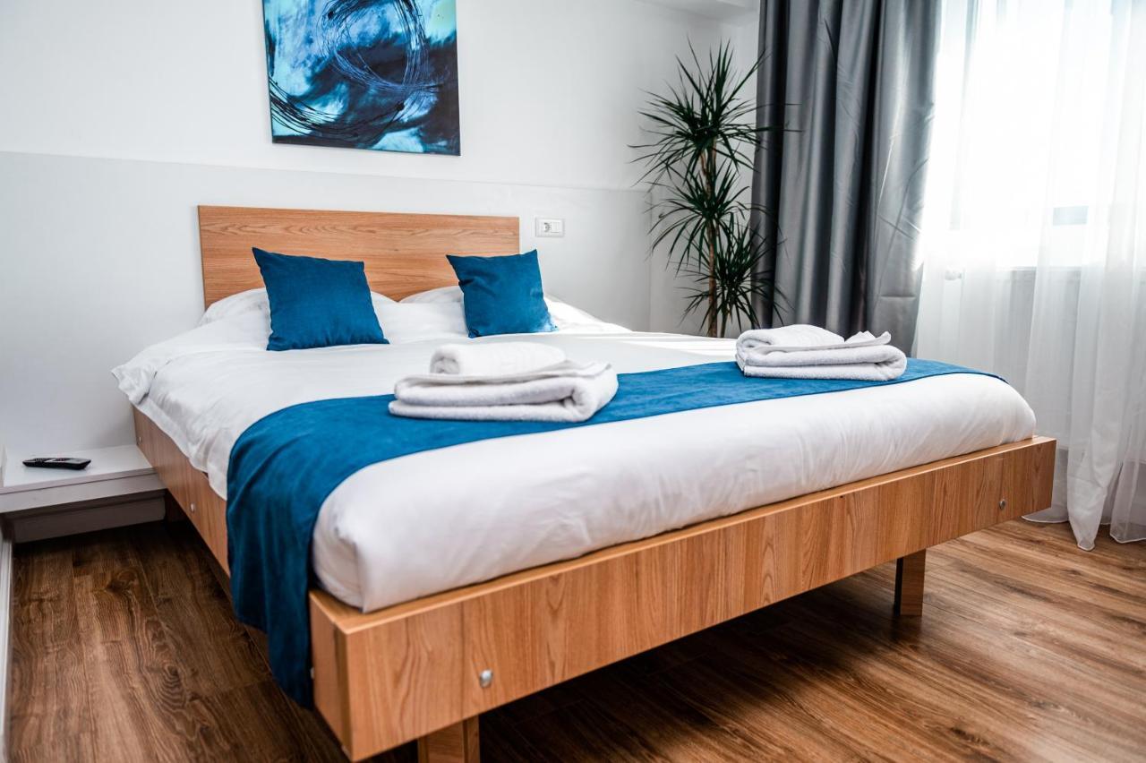 Puzzle Apartaments&Studios Craiova Kültér fotó