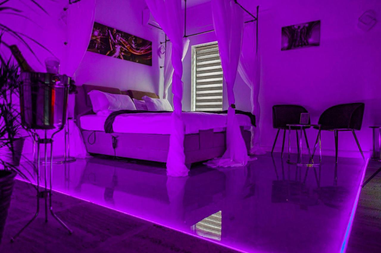 Puzzle Apartaments&Studios Craiova Kültér fotó